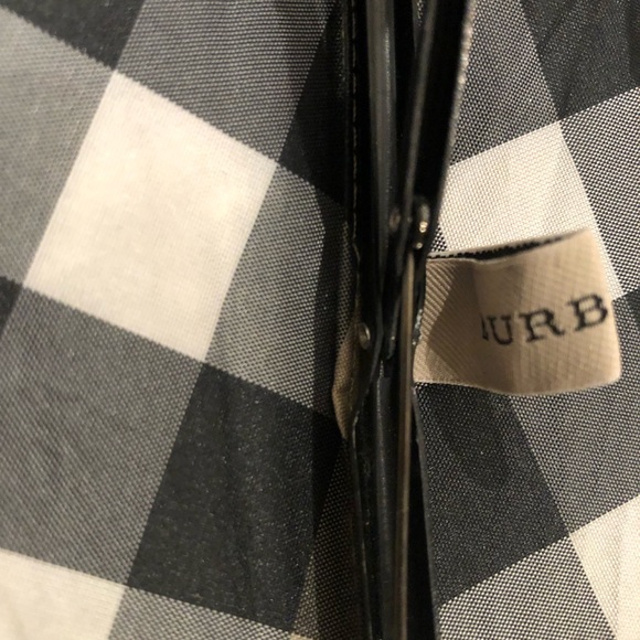 (2) Burberry Umbrellas - Picture 4 of 16